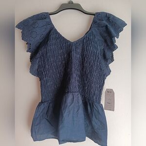 3 For $25🚨Navy Eyelet Ruffle Blouse